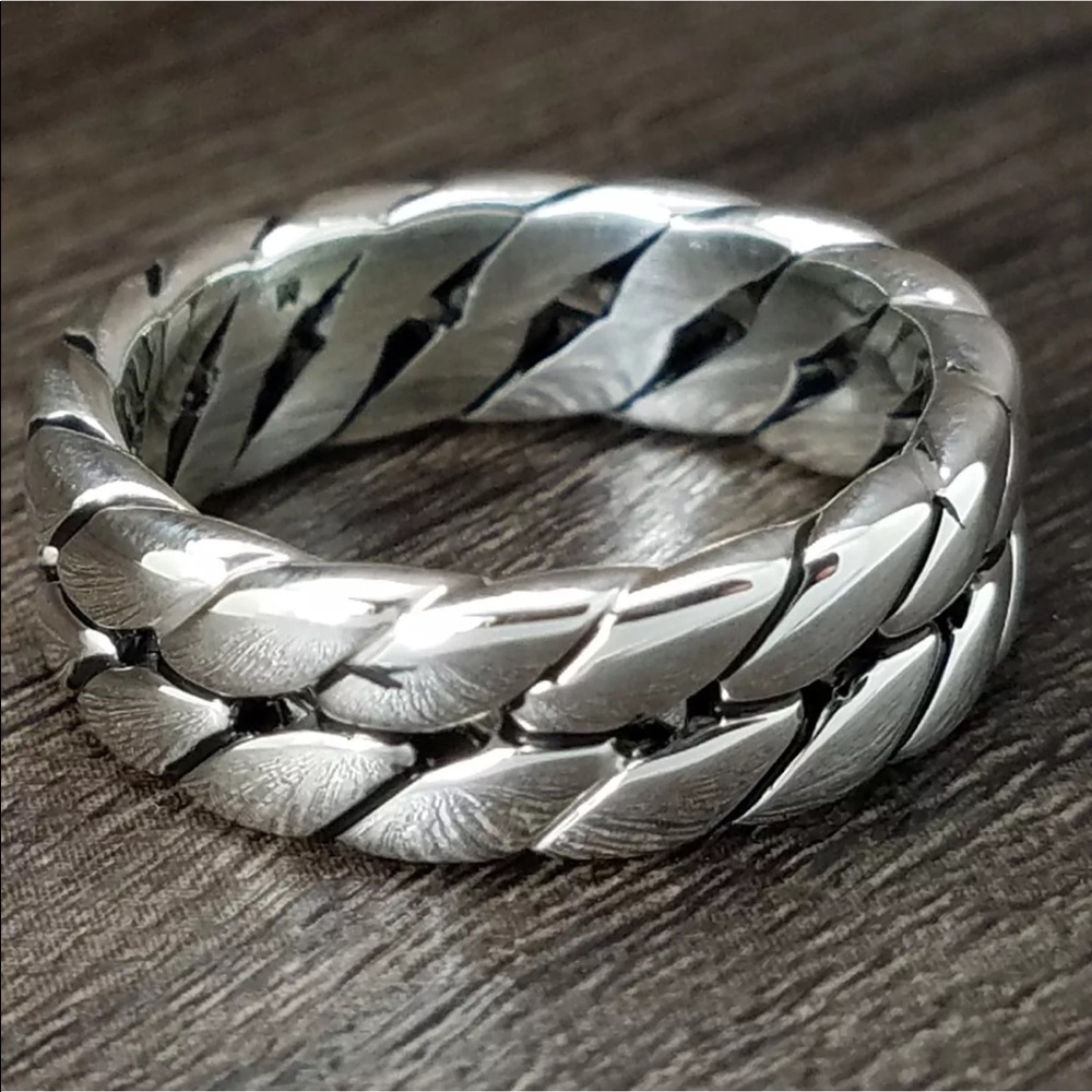 SOLd🐬🦐🐳🐠🐡🦖🦕🐍🐎David Yurman  ring size 9.5